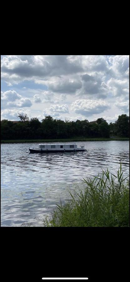 Zouw Hausboat Zakotven -Pouze Ubytovani Роудніце-над-Лабем Екстер'єр фото