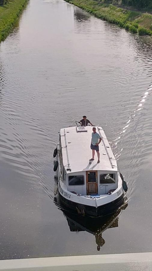 Zouw Hausboat Zakotven -Pouze Ubytovani Роудніце-над-Лабем Екстер'єр фото
