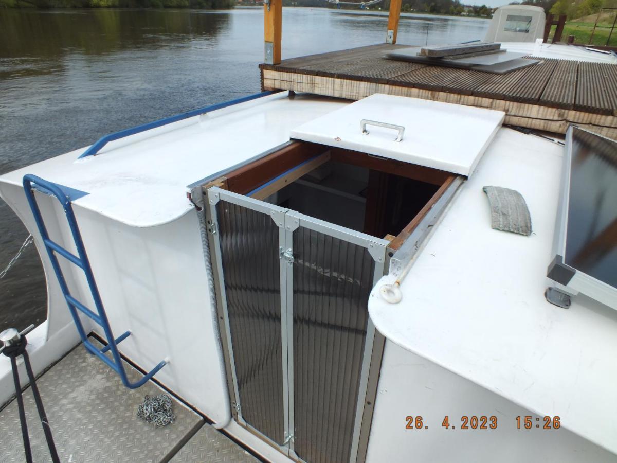 Zouw Hausboat Zakotven -Pouze Ubytovani Роудніце-над-Лабем Екстер'єр фото