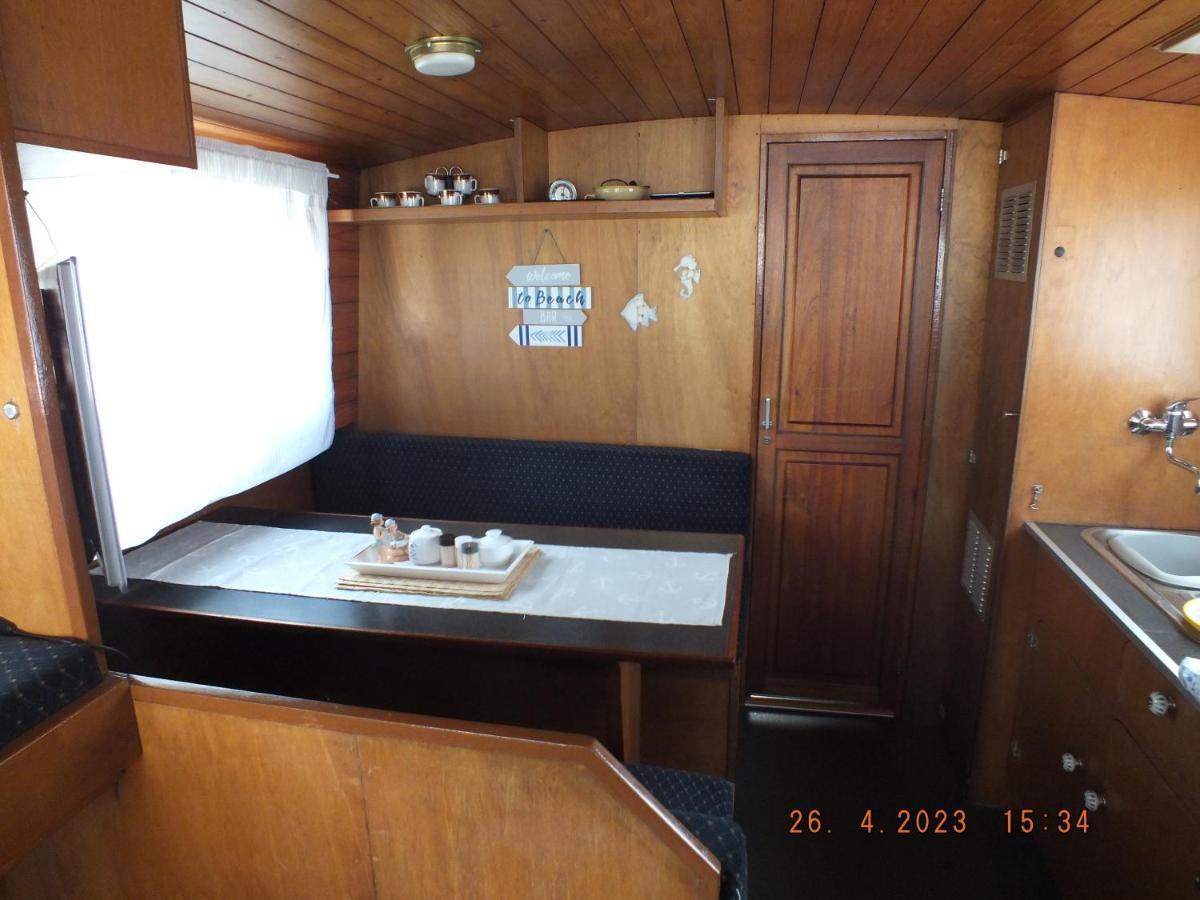 Zouw Hausboat Zakotven -Pouze Ubytovani Роудніце-над-Лабем Екстер'єр фото