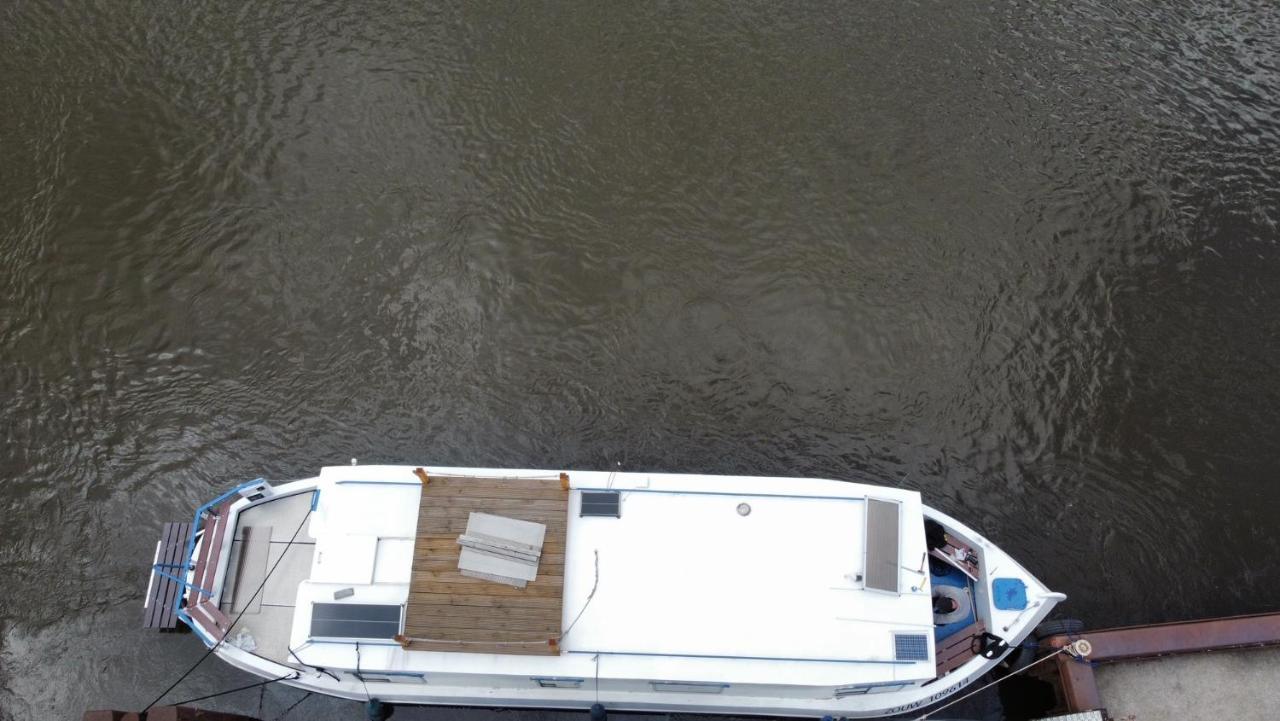 Zouw Hausboat Zakotven -Pouze Ubytovani Роудніце-над-Лабем Екстер'єр фото